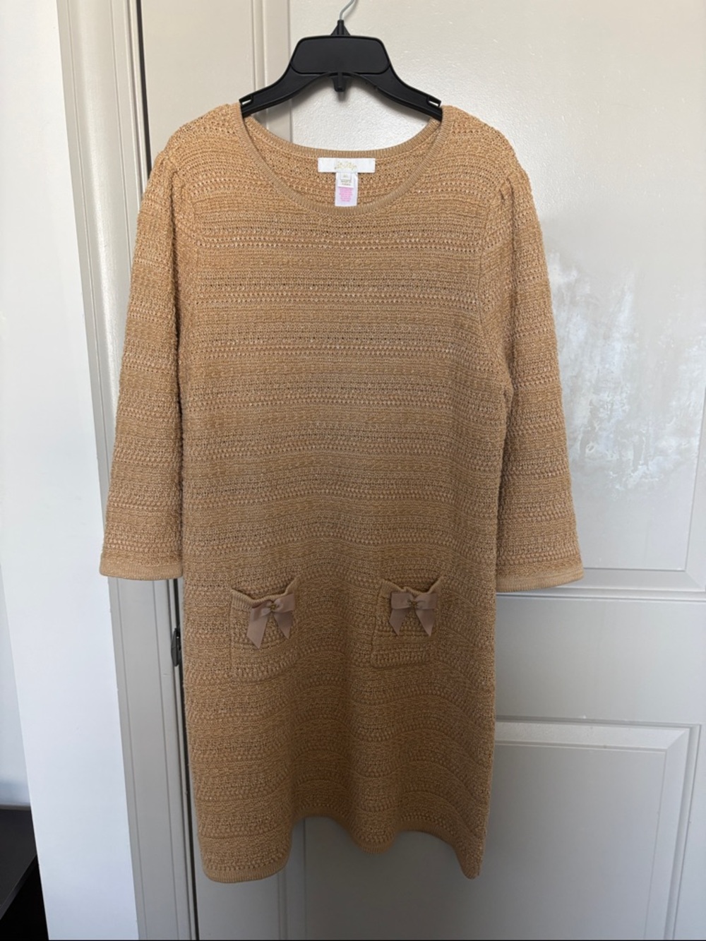 Adorable Lilly Pulitzer, gold knit dress with bow pockets SZ XL/ 14